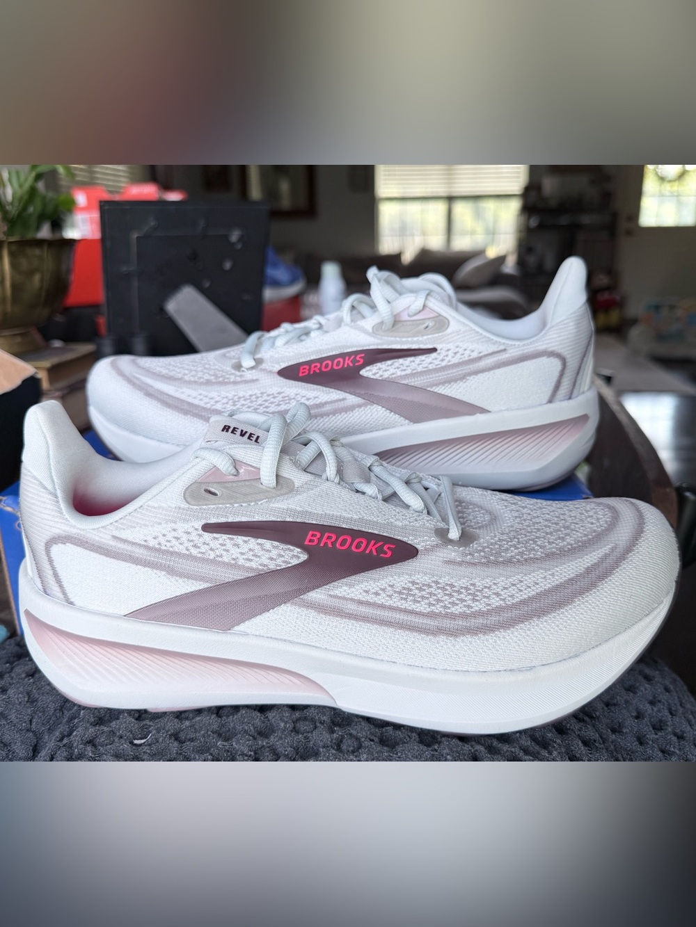Brooks Revel 9